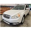 Image 3 : PARKSVILLE - 2010 SUBARU OUTBACK WHITE 301816 KMS - D355876