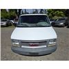 Image 4 : DUNCAN - 2000 GMC SAFARI WHITE 260,531KMS - D530910