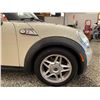 Image 25 : PARKSVILLE - 2010 MINI COOPER CREAN 121552 KMS - BZ70736