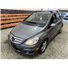 Image 3 : PARKSVILLE - 2010 MERCEDES-BENZ B200 GREY 137833 KMS - J509223