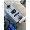 Image 2 : 429 -- GRINDER LOT