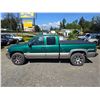 Image 16 : DUNCAN - 2000 CHEVROLET SILVERADO GREEN "NO RESERVE" 387226 KMS - D109434