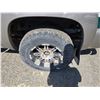 Image 17 : DUNCAN - 2000 CHEVROLET SILVERADO GREEN "NO RESERVE" 387226 KMS - D109434