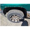 Image 19 : DUNCAN - 2000 CHEVROLET SILVERADO GREEN "NO RESERVE" 387226 KMS - D109434