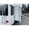 Image 17 : Parksville - 2005 Keystone Laredo White  - D458538