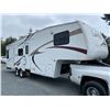 Image 1 : Parksville - 2005 Keystone Laredo White  - D458538