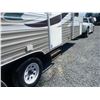 Image 15 : Parksville - 2008 Mallard 28 ft travel trailer White  - P498857
