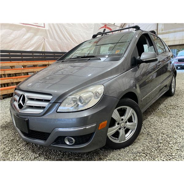 PARKSVILLE - 2010 MERCEDES-BENZ B200 GREY 137833 KMS - J509223