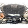 Image 32 : PARKSVILLE - 2003 CHEVROLET AVALANCHE GREY 266165 KMS - D122144
