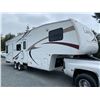 Image 1 : Parksville - 2005 Keystone Laredo White  - D458538