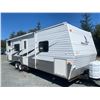 Image 1 : Parksville - 2008 Mallard 28 ft travel trailer White  - P498857