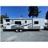 Image 2 : Parksville - 2008 Mallard 28 ft travel trailer White  - P498857