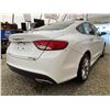 Image 14 : PARKSVILLE - 2015 CHRYSLER 200 WHITE 217115 KMS - B727855