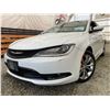 Image 1 : PARKSVILLE - 2015 CHRYSLER 200 WHITE 217115 KMS - B727855
