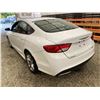 Image 21 : PARKSVILLE - 2015 CHRYSLER 200 WHITE 217115 KMS - B727855