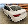 Image 22 : PARKSVILLE - 2015 CHRYSLER 200 WHITE 217115 KMS - B727855