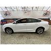 Image 23 : PARKSVILLE - 2015 CHRYSLER 200 WHITE 217115 KMS - B727855