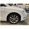 Image 25 : PARKSVILLE - 2015 CHRYSLER 200 WHITE 217115 KMS - B727855