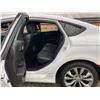 Image 45 : PARKSVILLE - 2015 CHRYSLER 200 WHITE 217115 KMS - B727855
