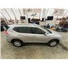 Image 13 : PARKSVILLE - 2015 NISSAN ROGUE SILVER 212360 KMS - D530983