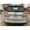 Image 18 : PARKSVILLE - 2015 NISSAN ROGUE SILVER 212360 KMS - D530983