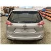 Image 19 : PARKSVILLE - 2015 NISSAN ROGUE SILVER 212360 KMS - D530983