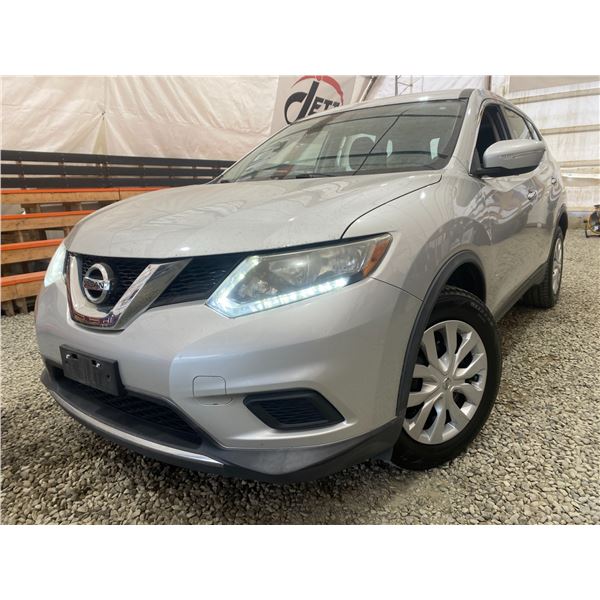 PARKSVILLE - 2015 NISSAN ROGUE SILVER 212360 KMS - D530983