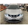 Image 6 : PARKSVILLE - 2015 NISSAN ROGUE SILVER 212360 KMS - D530983