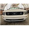 Image 5 : PARKSVILLE - 2007 FORD MUSTANG WHITE 174805 KMS - D267925A