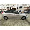 Image 12 : PARKSVILLE - 2012 HYUNDAI ACCENT GREY 216634 KMS - B056279