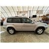Image 11 : PARKSVILLE - 2005 NISSAN X-TRAIL GRAY 233352 KMS - B112603
