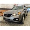 Image 2 : PARKSVILLE - 2011 KIA SORENTO GREY 209278 KMS - J141511