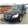 Image 3 : PARKSVILLE - 2009 VOLKSWAGEN TIGUAN BLACK 223600 KMS - B539194