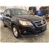 Image 8 : PARKSVILLE - 2009 VOLKSWAGEN TIGUAN BLACK 223600 KMS - B539194