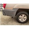 Image 27 : PARKSVILLE - 2003 CHEVROLET AVALANCHE GREY 266165 KMS - D122144