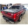 Image 16 : PARKSVILLE - 2004 CHEVROLET AVALANCHE RED 399361 KMS - D323046A