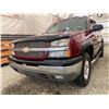 Image 2 : PARKSVILLE - 2004 CHEVROLET AVALANCHE RED 399361 KMS - D323046A
