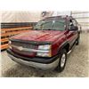 Image 3 : PARKSVILLE - 2004 CHEVROLET AVALANCHE RED 399361 KMS - D323046A