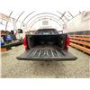 Image 43 : PARKSVILLE - 2004 CHEVROLET AVALANCHE RED 399361 KMS - D323046A