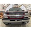 Image 5 : PARKSVILLE - 2004 CHEVROLET AVALANCHE RED 399361 KMS - D323046A