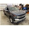 Image 10 : PARKSVILLE - 2020 CHEVROLET SILVERADO GREY 174171 KMS - D352893