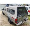 Image 19 : PARKSVILLE - 2003 NISSAN FRONTIER GREY 361958 KMS - D415927A