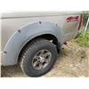 Image 26 : PARKSVILLE - 2003 NISSAN FRONTIER GREY 361958 KMS - D415927A