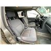 Image 36 : PARKSVILLE - 2003 NISSAN FRONTIER GREY 361958 KMS - D415927A