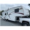 Image 1 : Parksville - 2005 Keystone Laredo White  - D458538