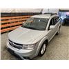 Image 4 : PARKSVILLE - 2014 DODGE JOURNEY SILVER 187031 KMS - B260182