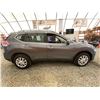 Image 11 : PARKSVILLE - 2016 NISSAN ROGUE GRAY 224911 KMS - B808130A