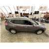Image 13 : PARKSVILLE - 2016 NISSAN ROGUE GRAY 224911 KMS - B808130A
