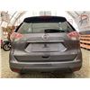 Image 17 : PARKSVILLE - 2016 NISSAN ROGUE GRAY 224911 KMS - B808130A