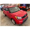 Image 10 : PARKSVILLE - 2010 KIA SOUL RED 270279 KMS - B070937
